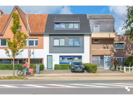 ruime instapklare duplex met terras in hartje merelbeke