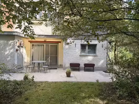 gelijkvloers appartement met tuin in rustige  charmante o...