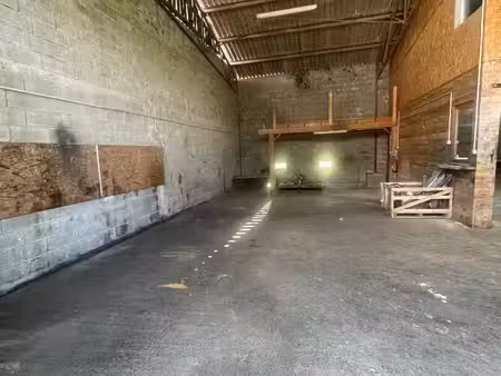 location commerce 200 m² à gan (64290)