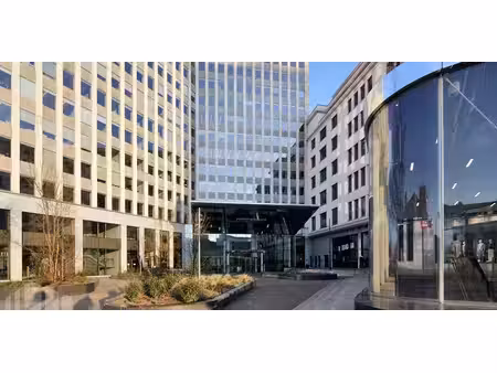 bureau à louer à ixelles pour € 32.425
