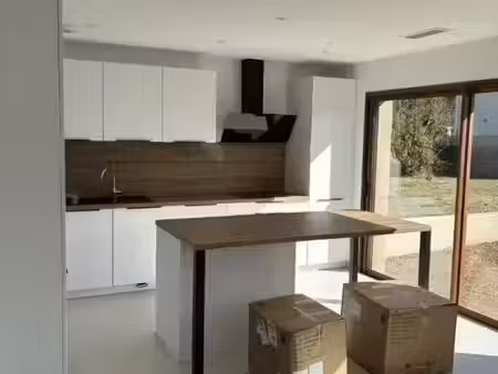 location appartement 1 pièce 14 m² à vaulx-en-velin (69120)