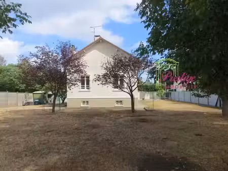 vente maison 4 pièces 91 m² à le mesnil-le-roi (78600)  875 000 €