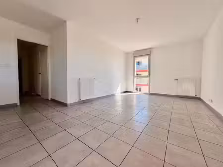 location appartement 3 pièces 55 m² à launaguet (31140)