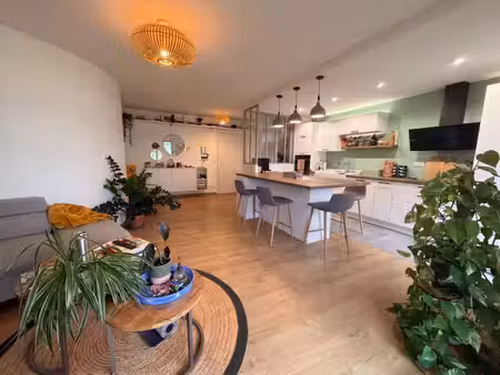 grand t3 de 69m2 - 1er étage - 8ème arrondissement lyon