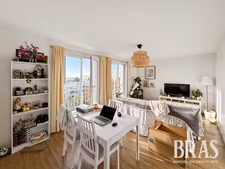 nantes croissant - référence 4317