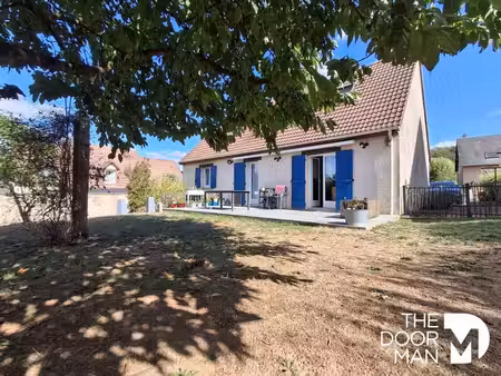 maison 28600