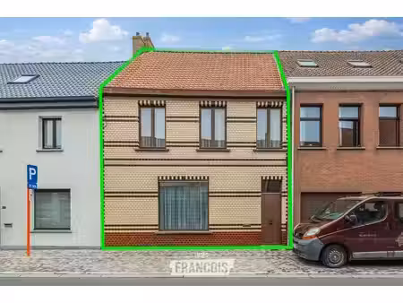 maison avec 3 chambres et possibilité d’en créer 5 à leffin…