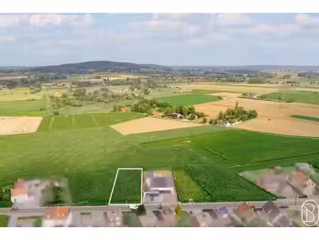 terrain à bâtir pour maison 4 façades avec vue dégagée