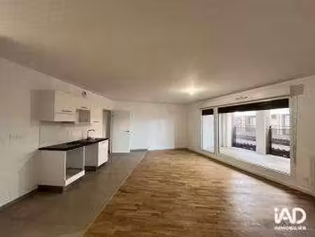 location appartement 3 pièces à bordeaux (33000) : à louer 3 pièces / 75m² bordeaux
