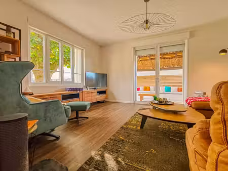 à 10 min du centre-ville d’agen – élégante maison familiale rénovée  5 chambres  jardin et