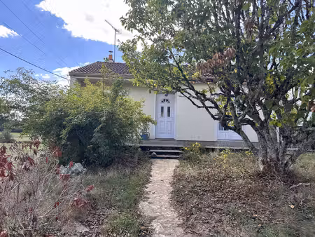 a vendre - maison 3 pièces avec garage et jardin à chaillac