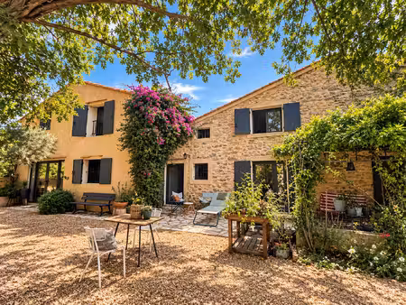 le castellet - authentique bastide en pierre au coeur des vi