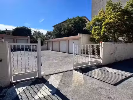 vente commerce 14 m² toulon (83100)