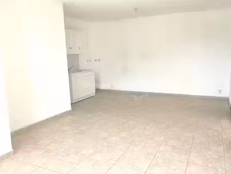 location appartement 2 pièces 42 m² à le pontet (84130)