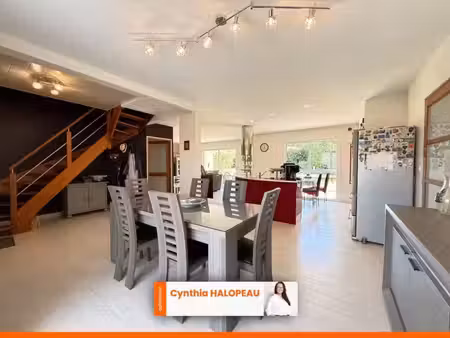 maison familiale de 161 m² avec piscine – chauché