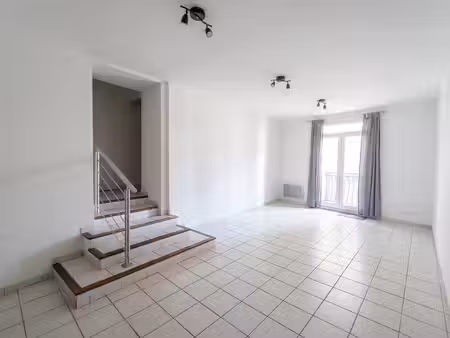 sainte anastasie sur issole appartement t1 de 44m²