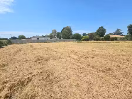 vente terrain 750 m² à gaillan-en-médoc (33340)  49 000 €