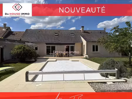 maison familiale avec piscine  suite parentale et dépendances
