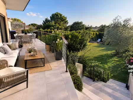 4 pieces  jardin  terrasse  parking – bastide