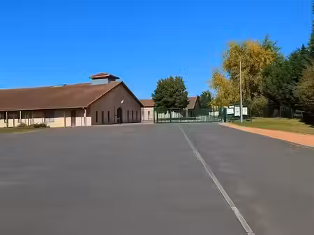 vente terrain à savigneux (01480)  124 000 €