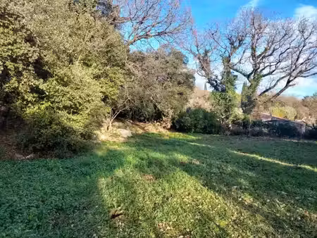 vente terrain 921 m² à camps-la-source (83170)  121 000 €