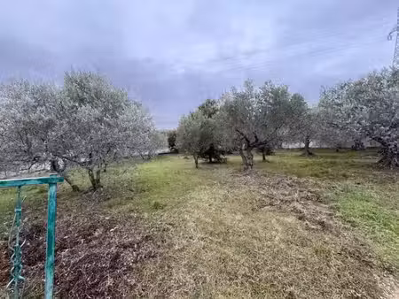 vente terrain 841 m² à manosque (04100)  169 000 €