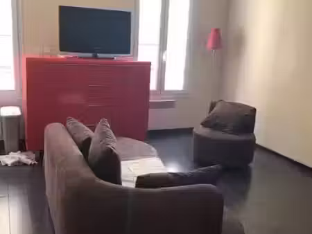 location meublée appartement 1 pièce 42 m² à aix-en-provence (13090)  900 €