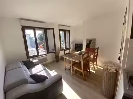 location appartement 3 pièces 43.08 m² à cysoing (59830)  640 €