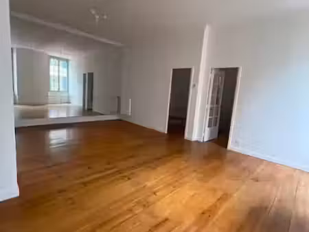 location appartement 3 pièces 79 m² à pau (64000)  950 €