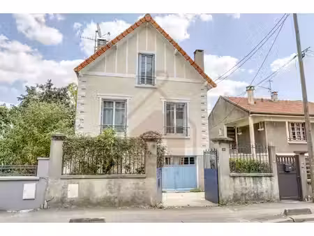 maison familiale  4 chambres avec charme de l'ancien  belle haut