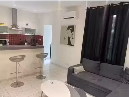 location appartement 3 pièces 62 m² à marseille 6ème (13006)  1 370 €