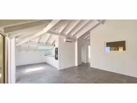 location appartement 3 pièces 90 m² à saint-martin (97150)  1 500 €