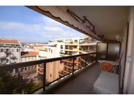 location appartement 2 pièces 47 m² à nice (06000)  2 885 €