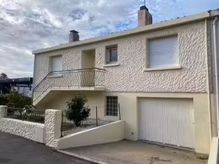 location appartement 4 pièces aux sables-d'olonne (85100) : à louer 4 pièces / 95m² les sa