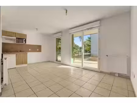 coup de coeur ! t2 de 43 m2 en rez-de-jardin à colomiers