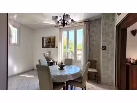 appartement de 3 pièces avec jardin  garage et dépendances