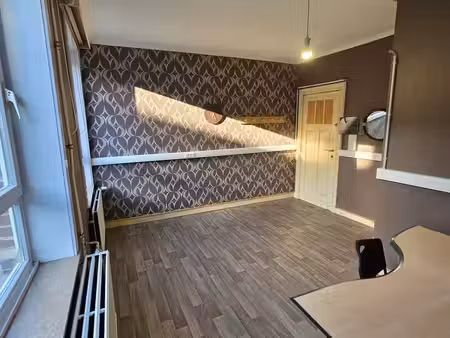 chambre bien située avec salle de bain privée
