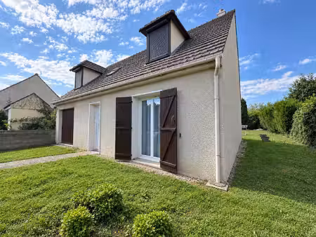 charmante maison de 4 chambres à bornel avec jardin