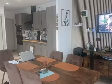 magnifique maison de 3 chambres avec jardin arbore idealement situee