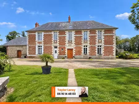 manoir du xviie siècle – 16 000 m² de terrain – dépendances