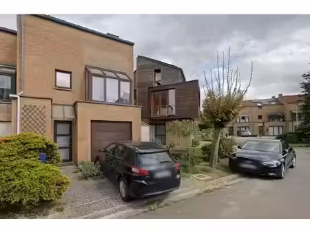 maison 3 ch. à nivelles avec garage et jardin