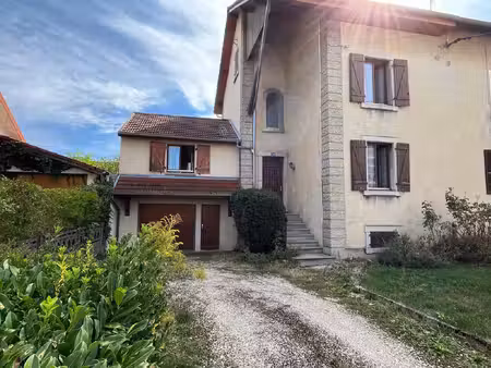 maison mitoyenne  104 m2  bel espace de vie