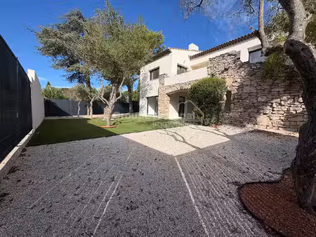 appartement t4 de 90 m² en rez de jardin