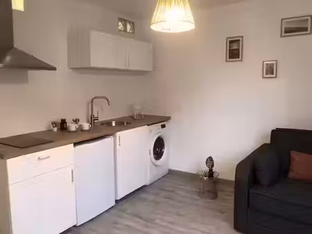 location appartement 1 pièce 15 m² à manosque (04100)  475 €