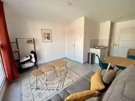 location meublée appartement 1 pièce 20.46 m² à blois (41000)  503 €