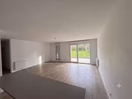 location appartement 3 pièces à rennes (35000) : à louer 3 pièces / 82m² rennes