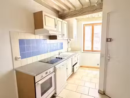 location appartement 3 pièces 74.05 m² à les arcs (83460)  680 €