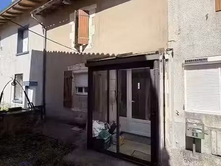 vente maison 4 pièces 64 m² à rochechouart (87600)  75 000 €