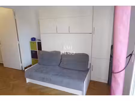 studio meuble