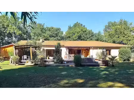 vente maison 6 pièces 170 m² à vendays-montalivet (33930)  466 400 €